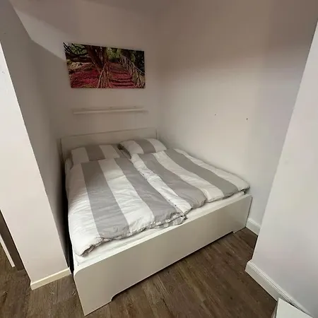 In Uni-naehe Apartment *